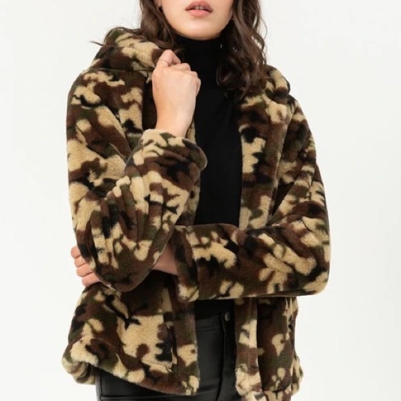Love Tree Furry Camo Jacket - Picture 1 of 4